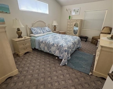 22 Bristol Drive - Photo Thumbnail 7