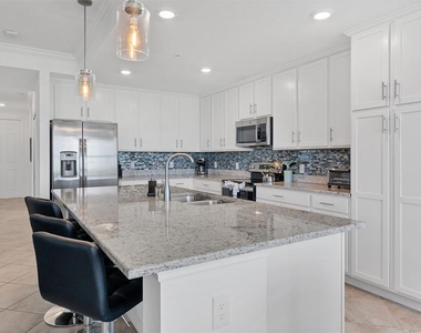 14071 Heritage Landing Boulevard - Photo Thumbnail 8