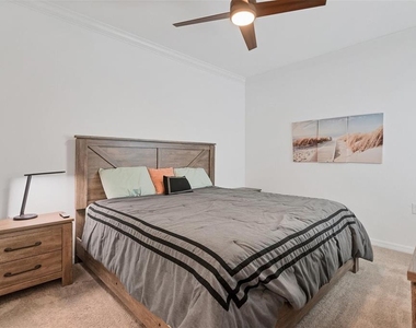 14071 Heritage Landing Boulevard - Photo Thumbnail 15