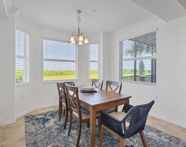 14071 Heritage Landing Boulevard - Photo Thumbnail 12
