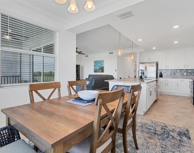 14071 Heritage Landing Boulevard - Photo Thumbnail 14