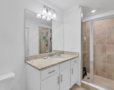 14071 Heritage Landing Boulevard - Photo Thumbnail 18