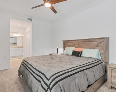 14071 Heritage Landing Boulevard - Photo Thumbnail 16