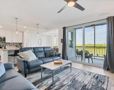14071 Heritage Landing Boulevard - Photo Thumbnail 5
