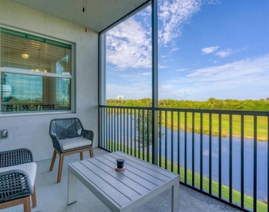 14071 Heritage Landing Boulevard - Photo Thumbnail 24