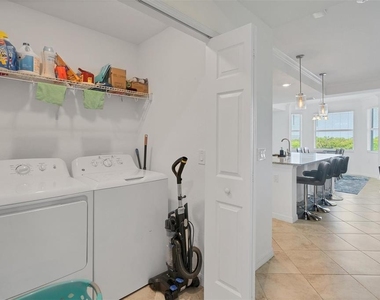 14071 Heritage Landing Boulevard - Photo Thumbnail 22