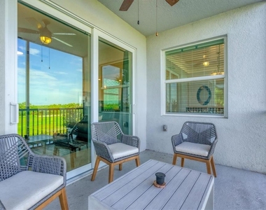 14071 Heritage Landing Boulevard - Photo Thumbnail 23