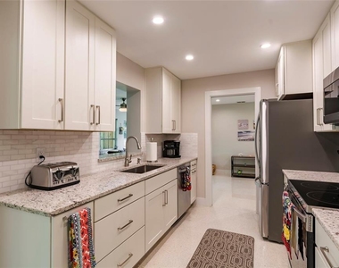 3005 Chase Circle - Photo Thumbnail 8