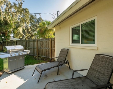 3005 Chase Circle - Photo Thumbnail 17