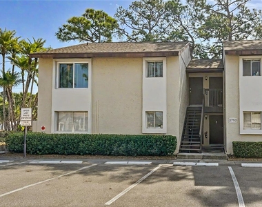 2752 Hidden Lake Boulevard - Photo Thumbnail 1