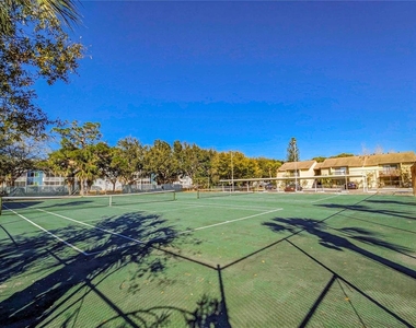 2752 Hidden Lake Boulevard - Photo Thumbnail 17