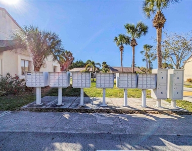 2752 Hidden Lake Boulevard - Photo Thumbnail 20