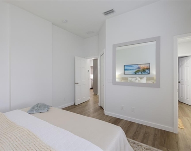 8009 Royal Birkdale Circle - Photo Thumbnail 40