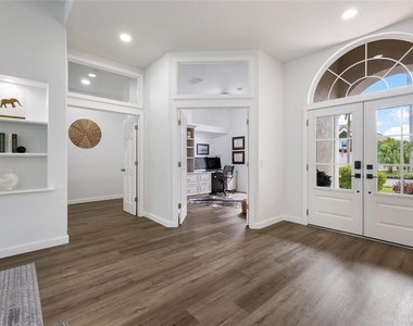 8009 Royal Birkdale Circle - Photo Thumbnail 10