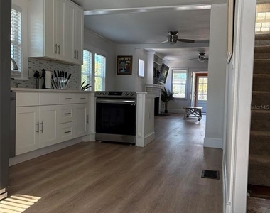 2570 Loma Linda Street - Photo Thumbnail 7
