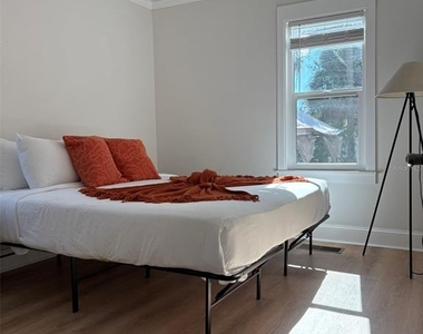 2570 Loma Linda Street - Photo Thumbnail 5
