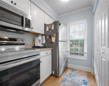 1015 Wexford Boulevard - Photo Thumbnail 12