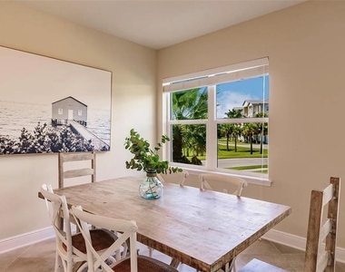7840 34th Avenue W - Photo Thumbnail 9