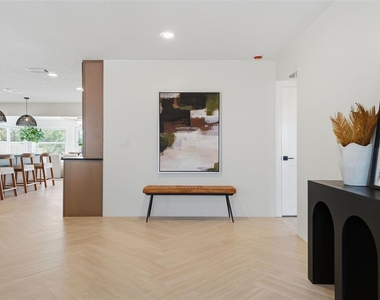 501 65th Street - Photo Thumbnail 6