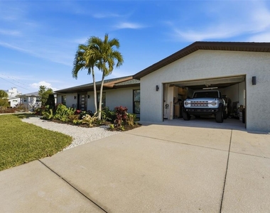 501 65th Street - Photo Thumbnail 42