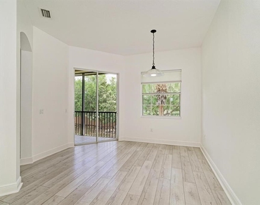 8261 Miramar Way - Photo Thumbnail 11