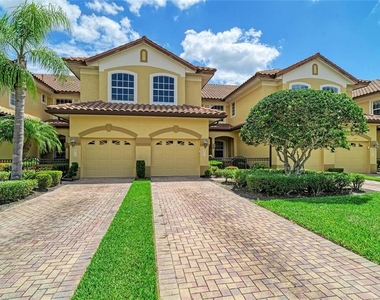 8261 Miramar Way - Photo Thumbnail 26