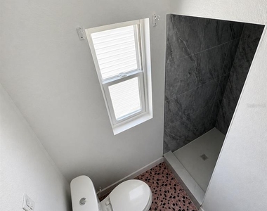 601 Corey Avenue - Photo Thumbnail 5