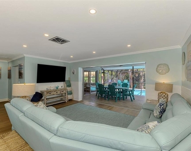 307 Avenida De Paradisio - Photo Thumbnail 13