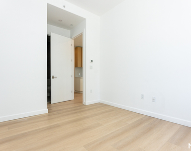 26-04 jackson ave - Photo Thumbnail 17
