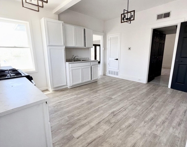 3203 Frankfort Avenue - Photo Thumbnail 13
