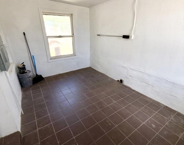 3203 Frankfort Avenue - Photo Thumbnail 15