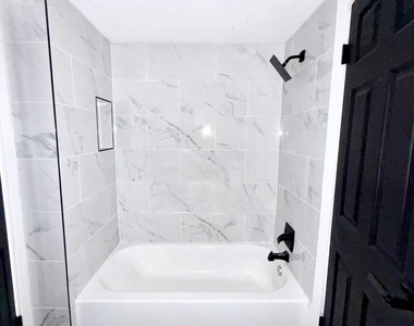 3203 Frankfort Avenue - Photo Thumbnail 10