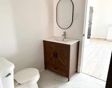 3203 Frankfort Avenue - Photo Thumbnail 9