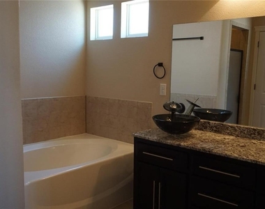 5828 Megan Street - Photo Thumbnail 11
