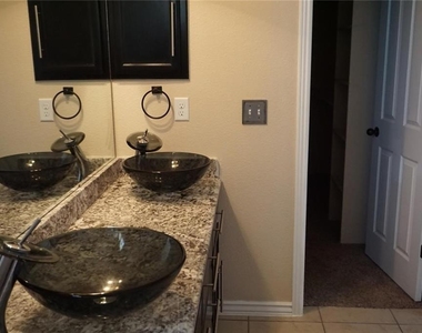 5828 Megan Street - Photo Thumbnail 13