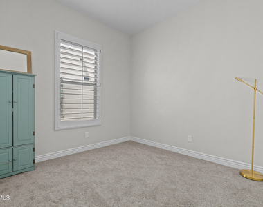 13401 Carterton Avenue - Photo Thumbnail 8