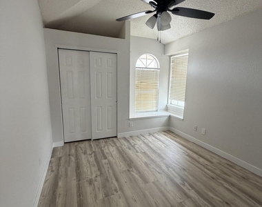 11501 Garibay Court - Photo Thumbnail 13