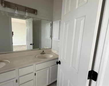 11501 Garibay Court - Photo Thumbnail 10