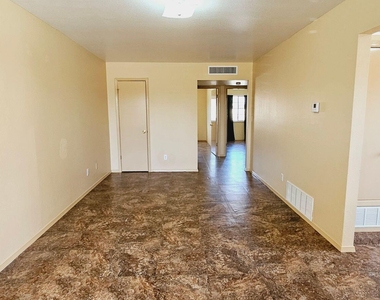 3903 Van Buren Avenue - Photo Thumbnail 2