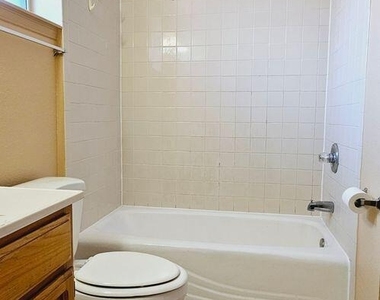 3903 Van Buren Avenue - Photo Thumbnail 12