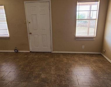 8817 Lawson Street - Photo Thumbnail 6