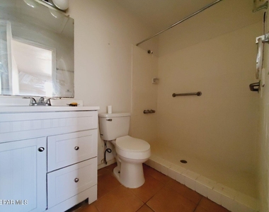 3146 Federal Avenue - Photo Thumbnail 8