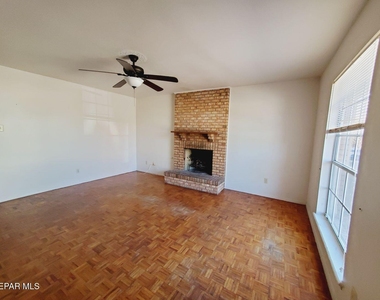 3146 Federal Avenue - Photo Thumbnail 2