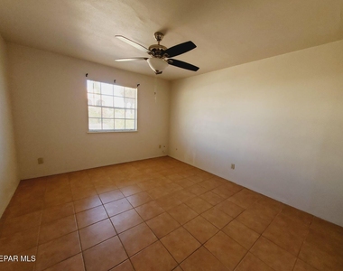 3146 Federal Avenue - Photo Thumbnail 7
