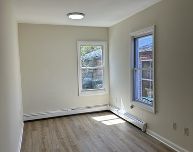 42 Jefferson Avenue - Photo Thumbnail 8