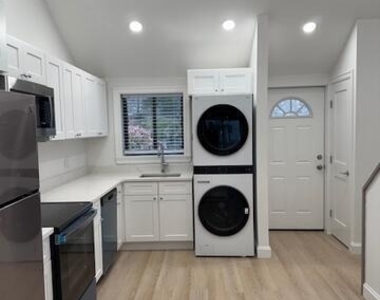 38b Putnam Green - Photo Thumbnail 7