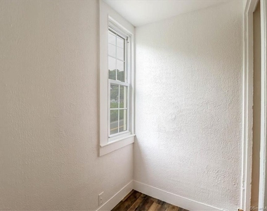14 Poplar Street - Photo Thumbnail 22