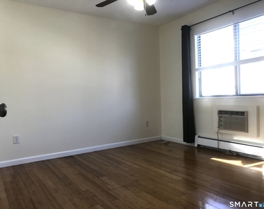 60 Plainfield Avenue - Photo Thumbnail 17