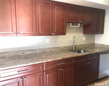 60 Plainfield Avenue - Photo Thumbnail 10