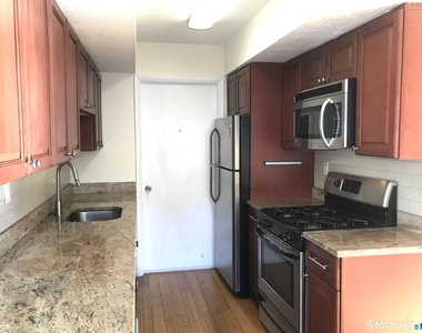 60 Plainfield Avenue - Photo Thumbnail 9